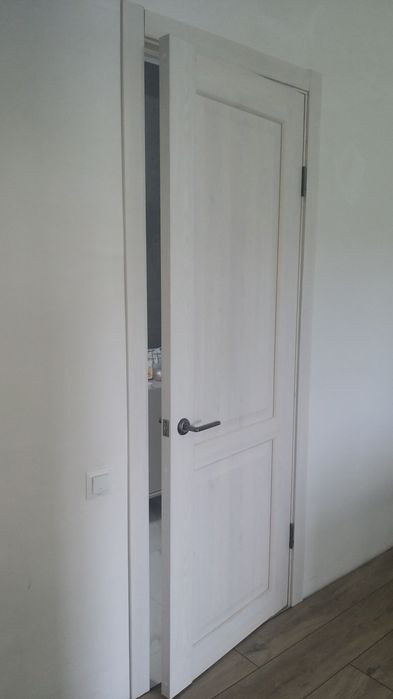 Продам  дверь межкомнатную в отлич.сост