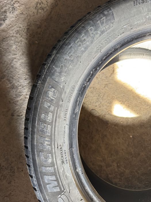 Продам шины 225/55 R17