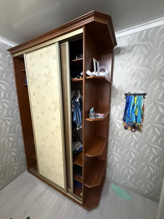 Шкаф орташа жағдайда