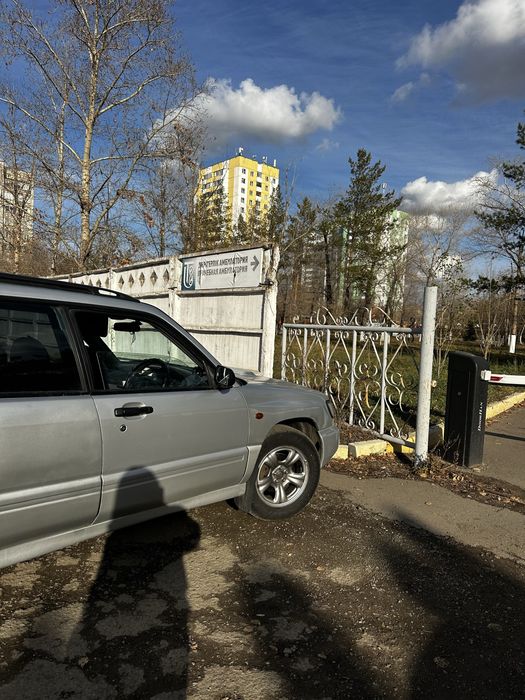 Продам машину Субару