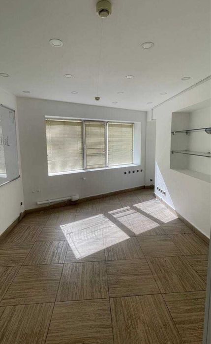 Аренда под офис 87м2 10 минут от метро Дружба, Коратош! 900$