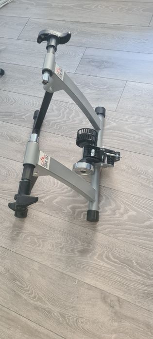 Trainer pentru bicicletă de interior