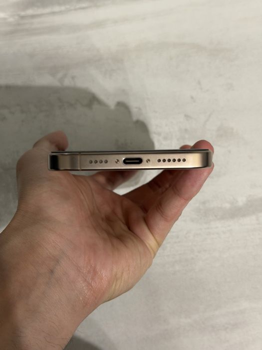Продам Iphone 16 Pro Max 256gb
