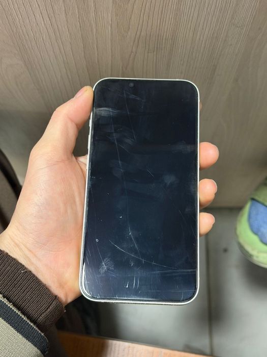 Айфон 13 без каропка