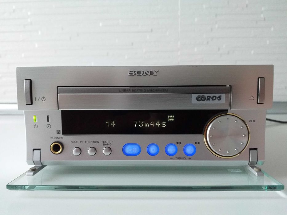 Amplificator SONY HCD-SD1 cu CD, Tuner(radio)FM-AM AUX si telecomanda