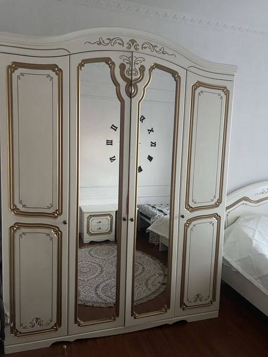 Спальный гарнитур