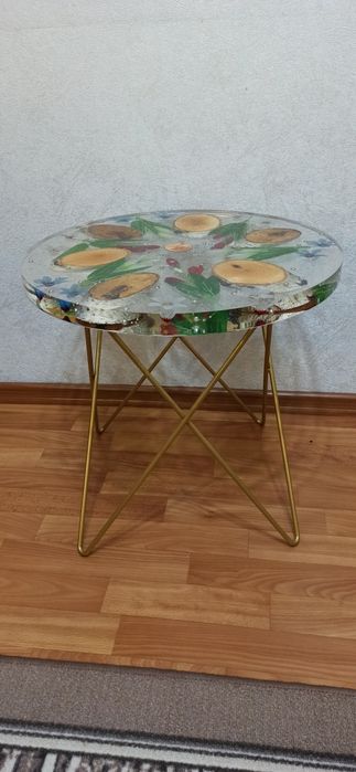 Столик из эпоксидной смолы