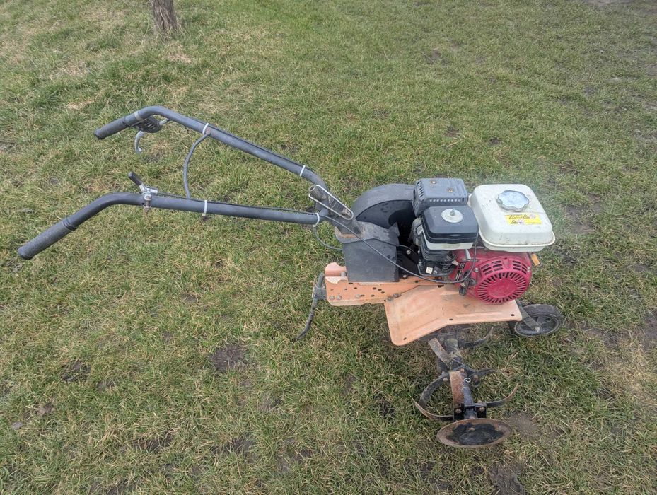 Motocultor , motosapa  cu sase sapatoare