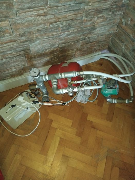 Помпа за циркулация на топла вода Wilo+UPS +Акумулатор 60Ah