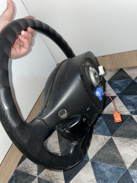 руль Mazda cronos