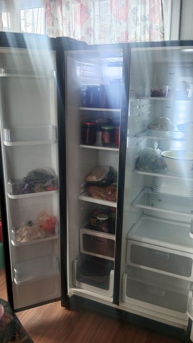 Продам холодильник Самсунг