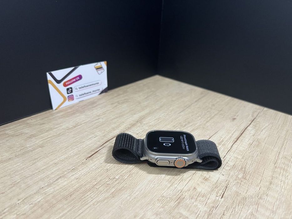 Apple Watch Ultra 49mm Natural Titanium Second-Hand 2 ani g