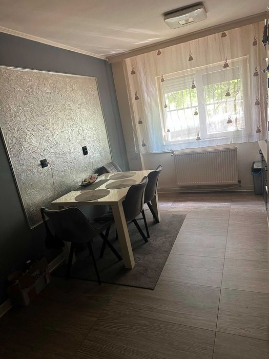 Apartament tip C de vânzare – Parter | Complet mobilat | Loc de parcare inclus