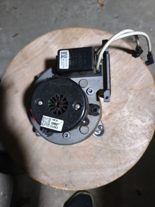 Компрессор продается срочно