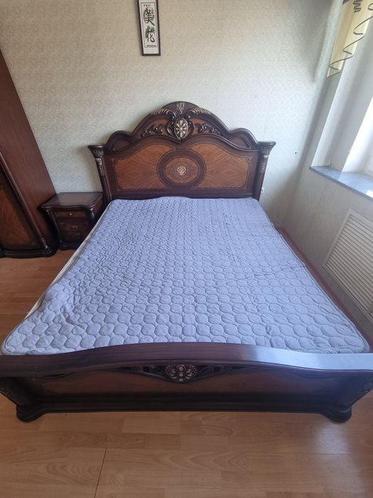 Спальный гарнитур