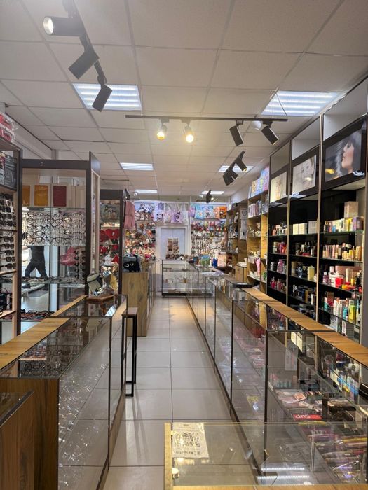 Продаётся бутик в торговом доме