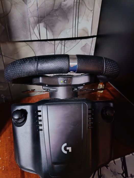 Продам руль Logitech g923