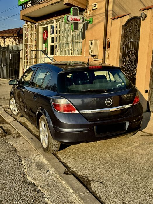 Opel Asta H  • 2009 •