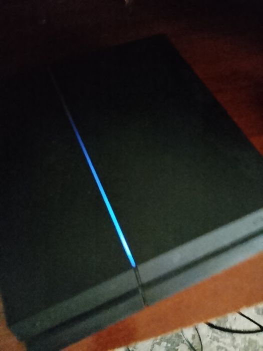 Продам PlayStation4+5 игр+2джостика