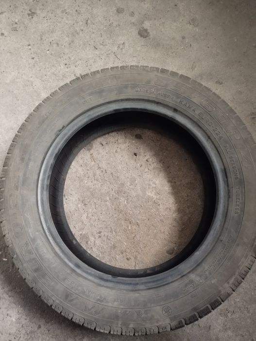 Продается шина липучка 14р