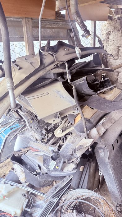 Запчасти на мерседес 211