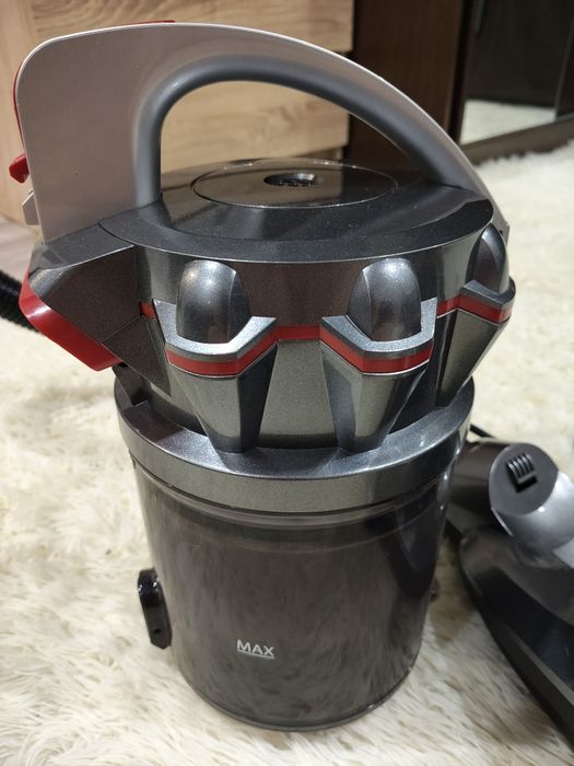 Новый пылесос DUMIX