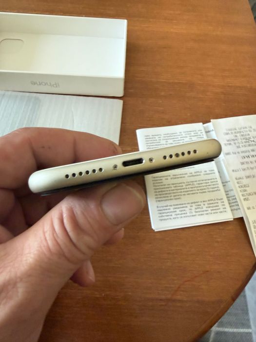 iPhone 11 64gb като нов