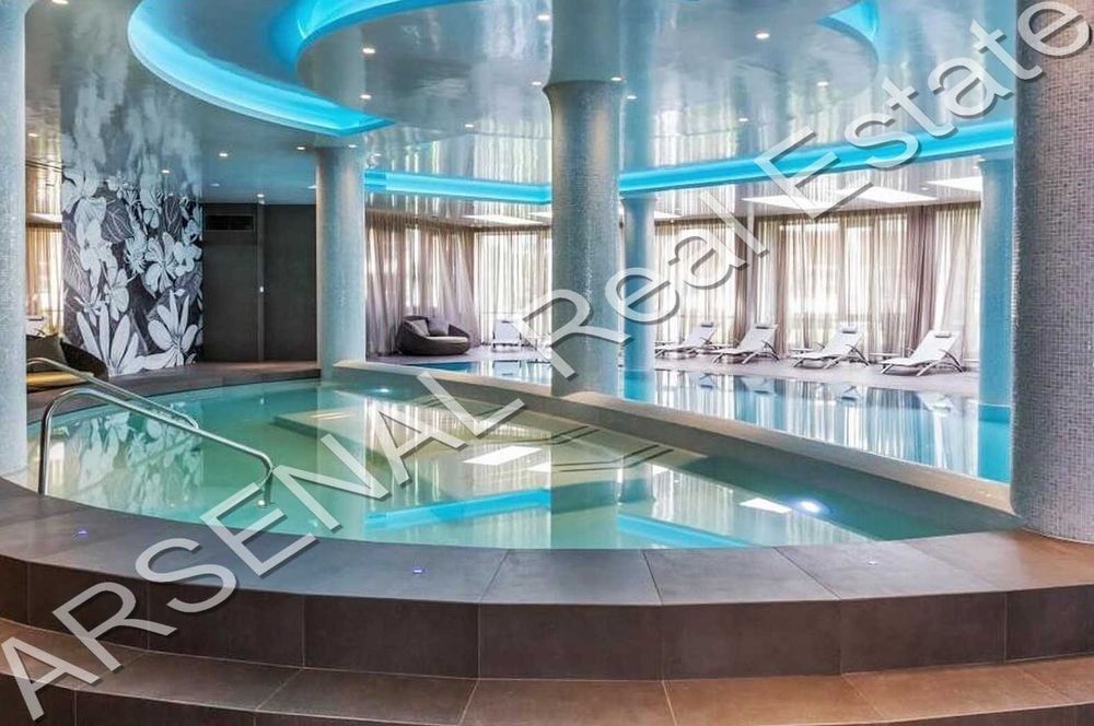 Тристаен апартамент под наем в ЕСТЕ, Изток