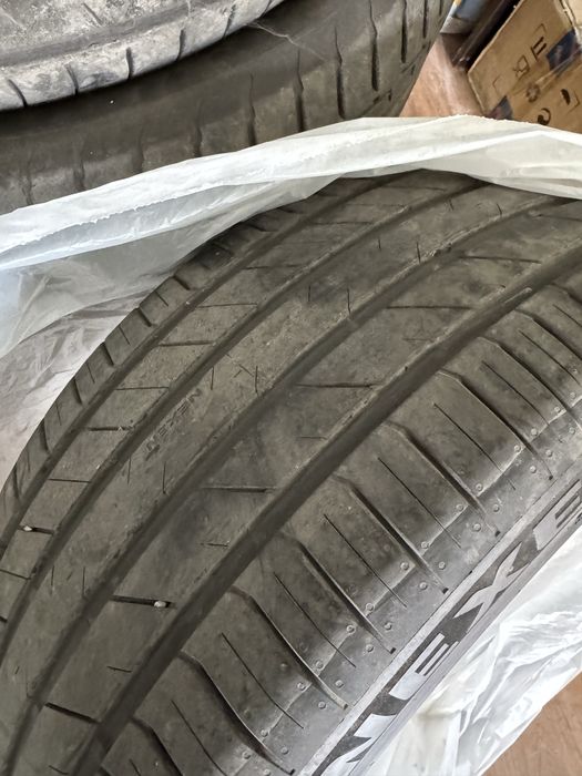 Nexen  255/45/20