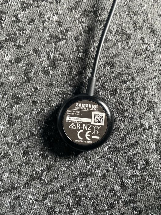 Vând Samsung Galaxy Watch 5