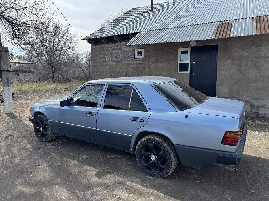 Мерс 124 в хорошем состояние