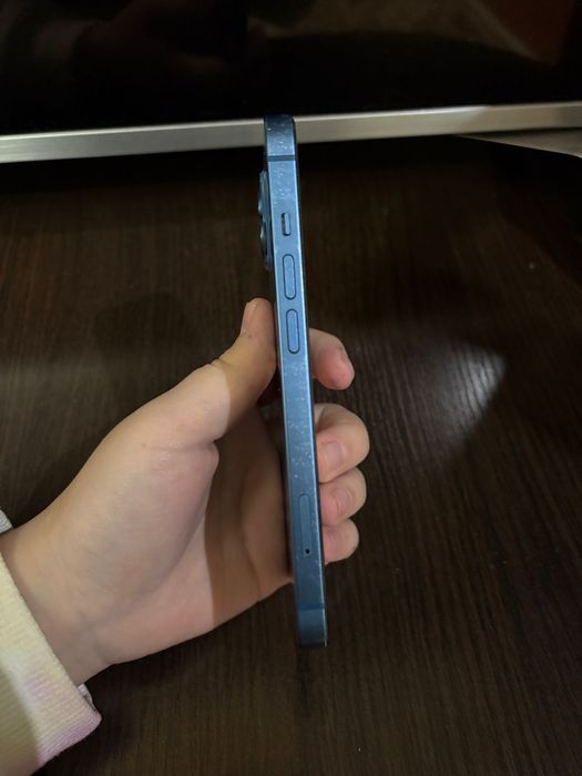 Продам iPhone 13 128gb идеал