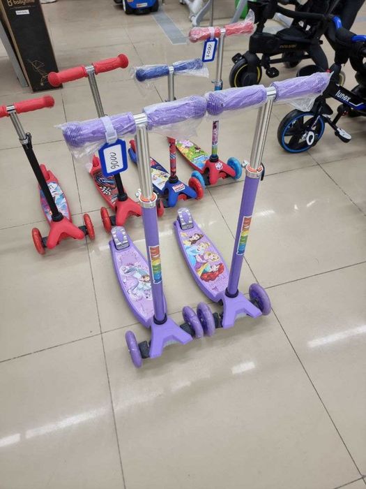 Самокат трехколесный  детский