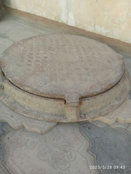 Советский чугунли канализация люки комплект кришкаси билан сотилади