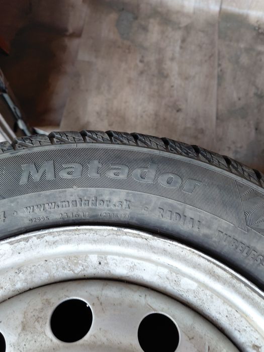 Продам шины комплект