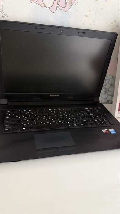 Ноутбук      Lenovo