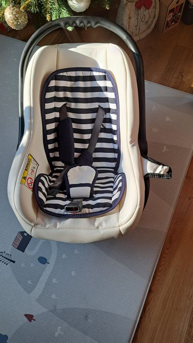 Бебешко кошче за кола