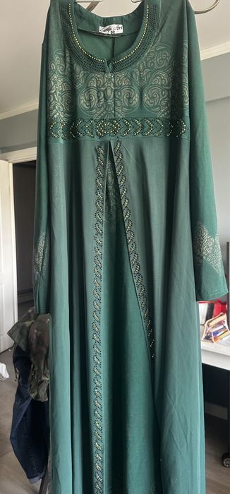 Платье вечернее                         .