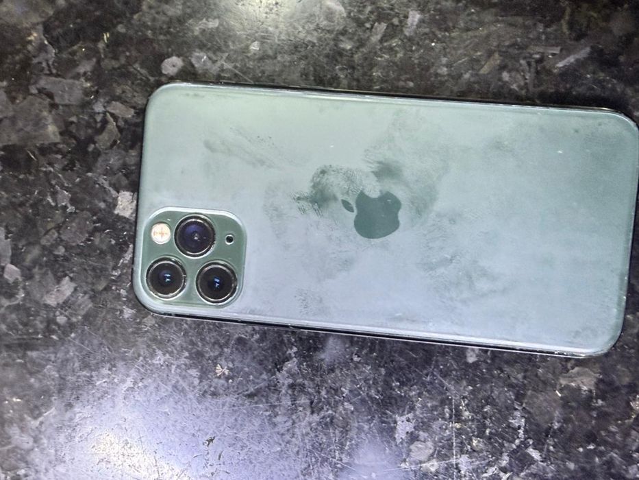 iPhone 11 pro 64/100