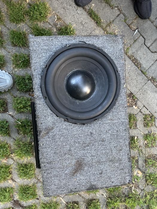 vand subwoofer audiobahn