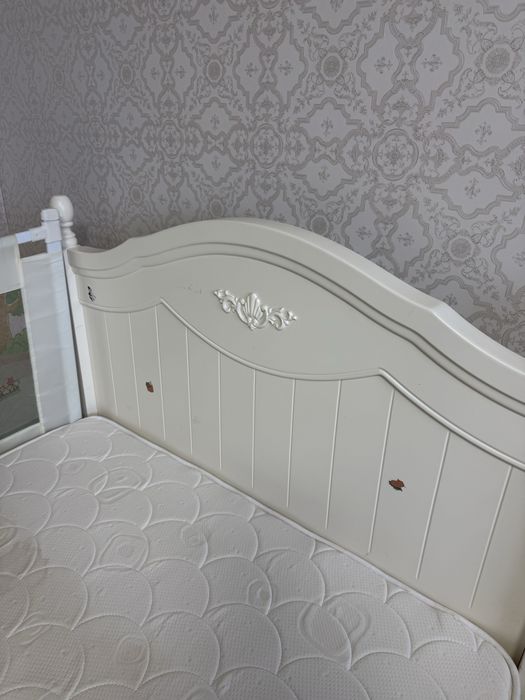 Продам кровать для девочки