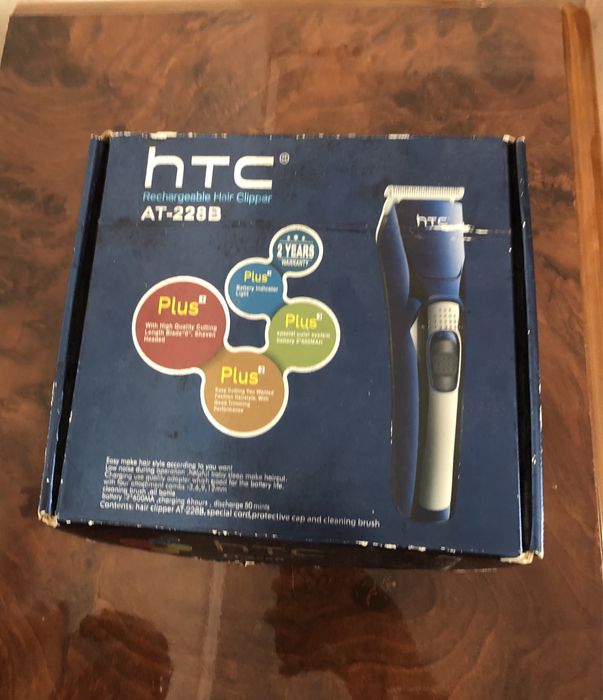 Машинка для стрижки волос.