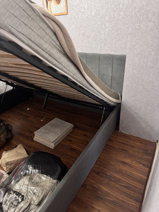 Продам кровать совместно со шкафом!!!