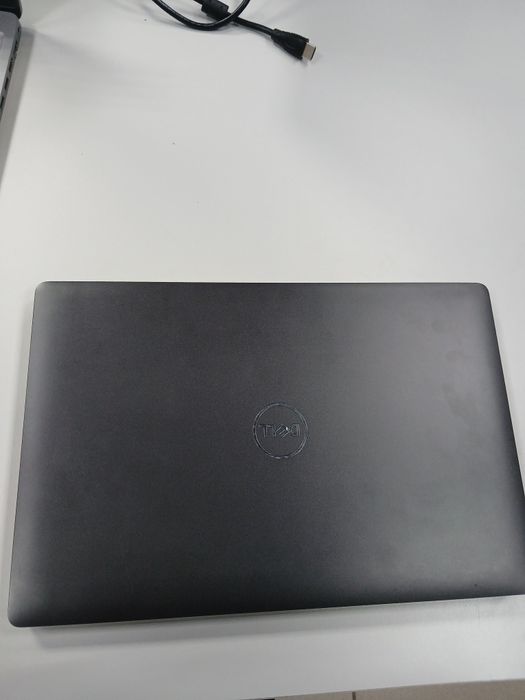 Ноутбук DELL 5500