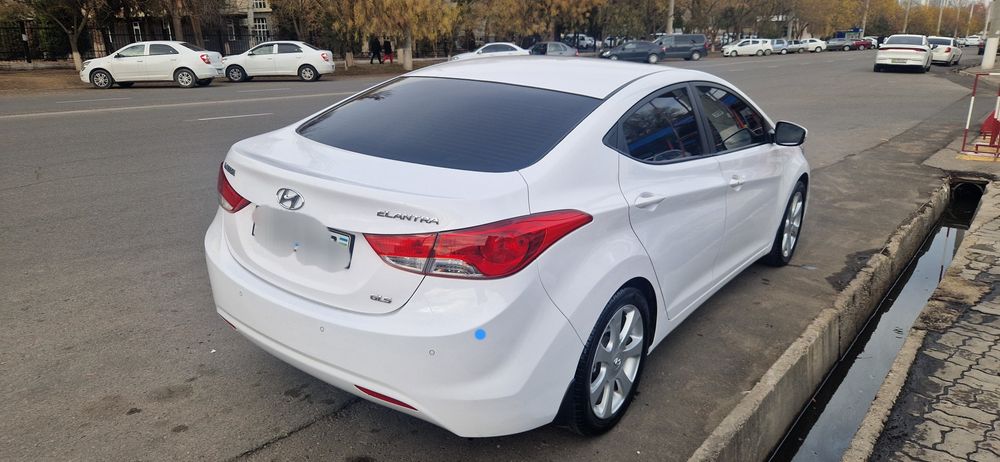 Хюндай элантра. Премиум