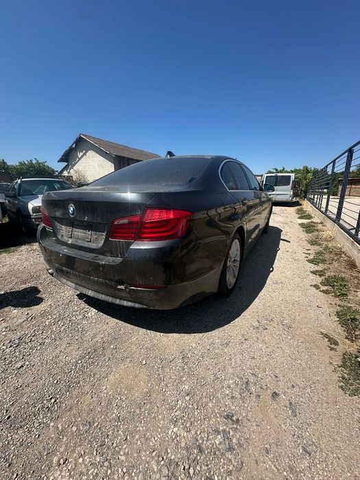 Продавам БМВ F10 на части 520D, 184 к.с. Колата е без двигател, но скоростите са на нея 8hp кутия.