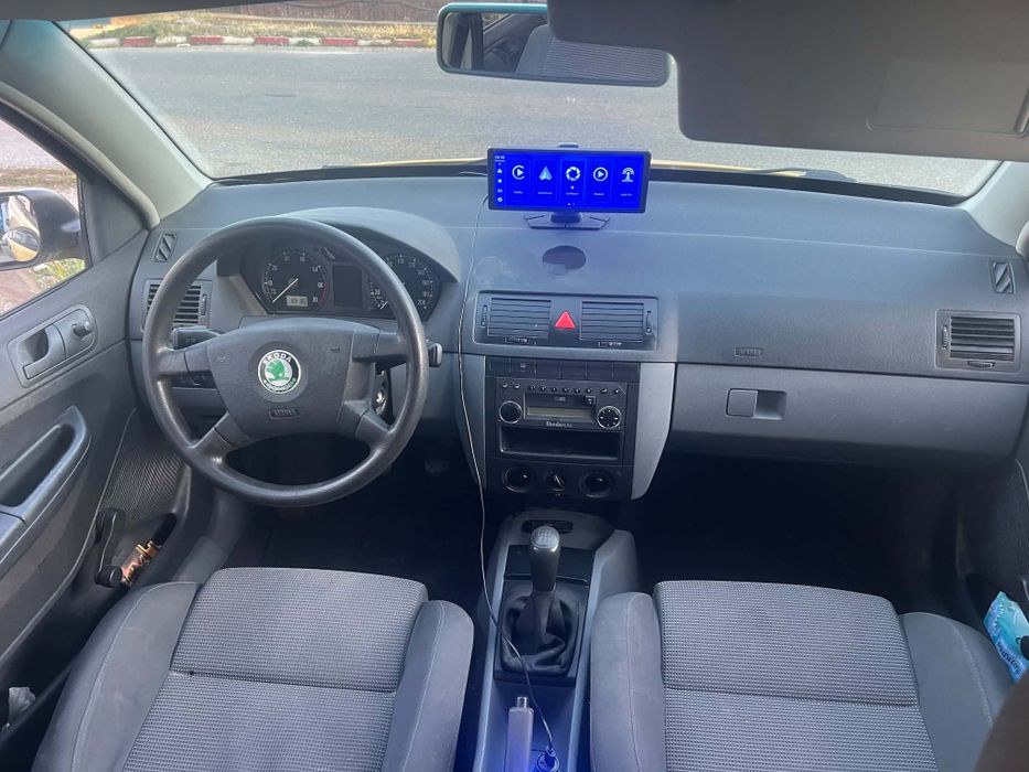 Vând Skoda Fabia