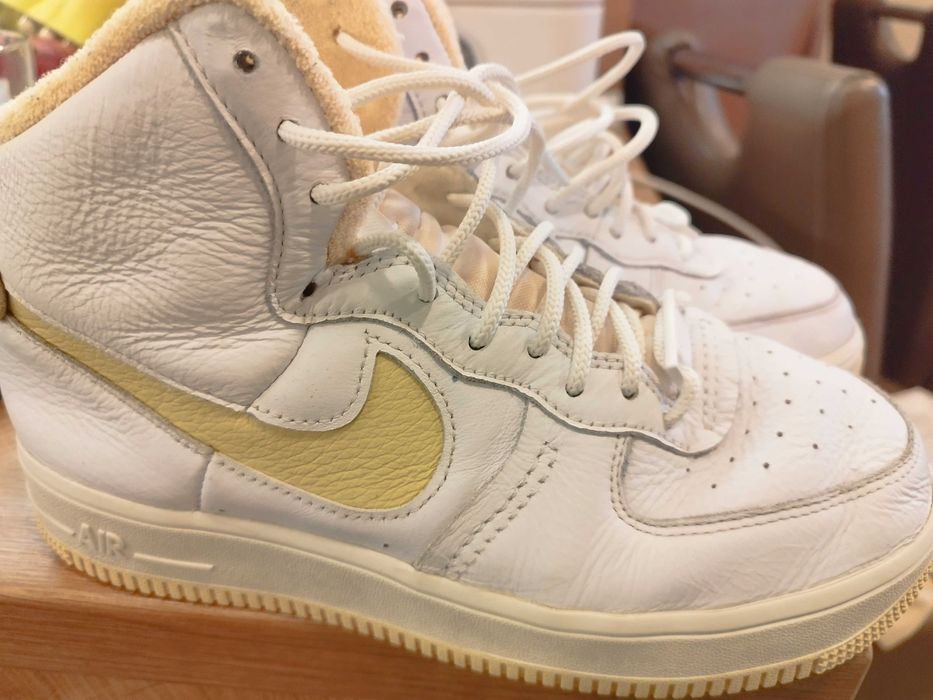 Оригинални кецове Nike Air, ном. 37,5, едт.кожа, 70 лв.