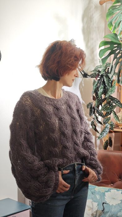 Подарък за изтънчени дами - пуловер от 100% чист мохер