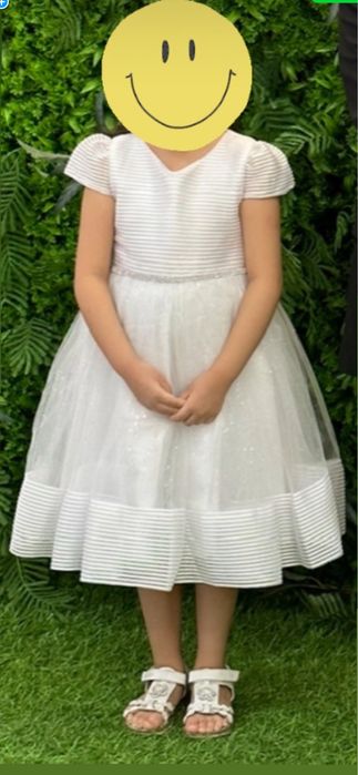 Продам белое платье для девочки